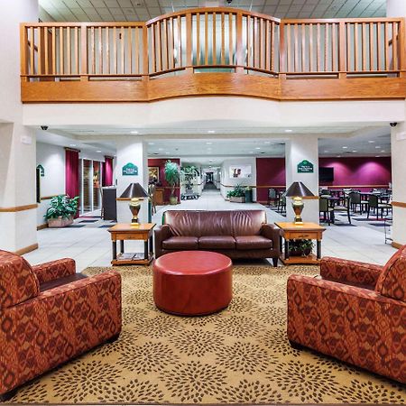 Hotel Wingate By Wyndham Atlanta/Six Flags Austell Extérieur photo