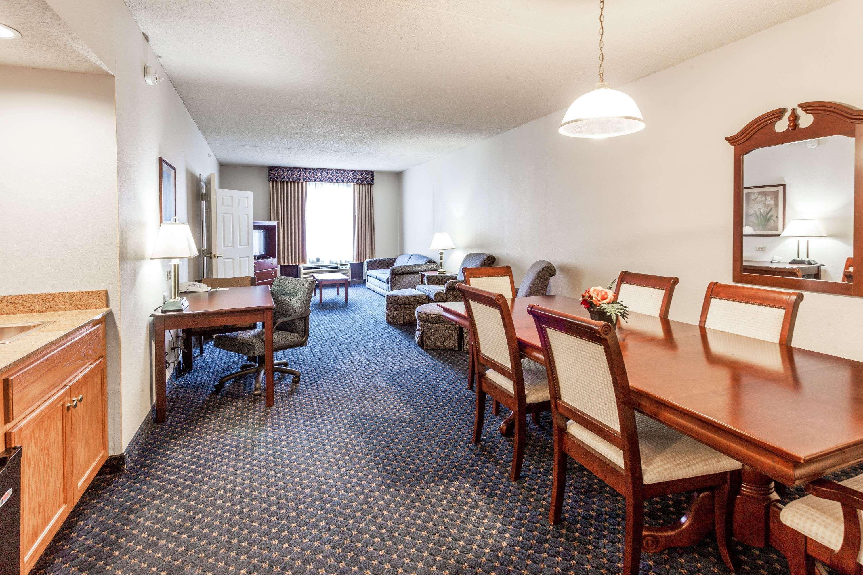 Hotel Wingate By Wyndham Atlanta/Six Flags Austell Extérieur photo